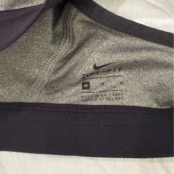 Nike Women's Gray Sports Bra m - Picture 2 of 4
